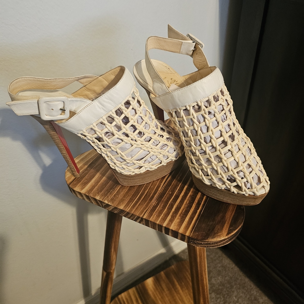 Vintage Louboutins Slingback Mules in Cream - Picture 5 of 10